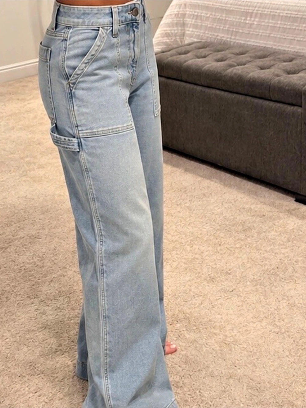 NWOT American Eagle Super High-Waisted Baggy Wide Leg-000